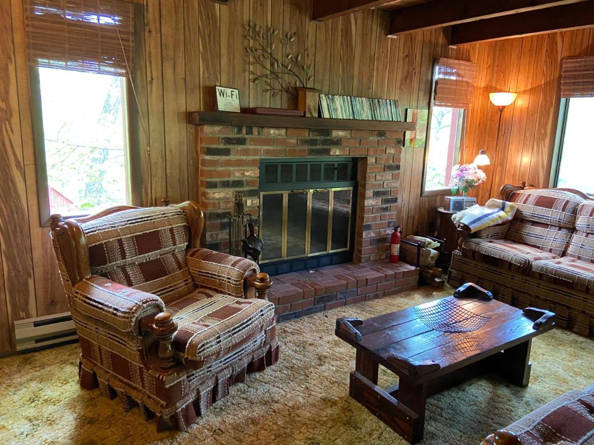 Saw Creek Cabin - Regent Hilltop Bushkill Exterior photo